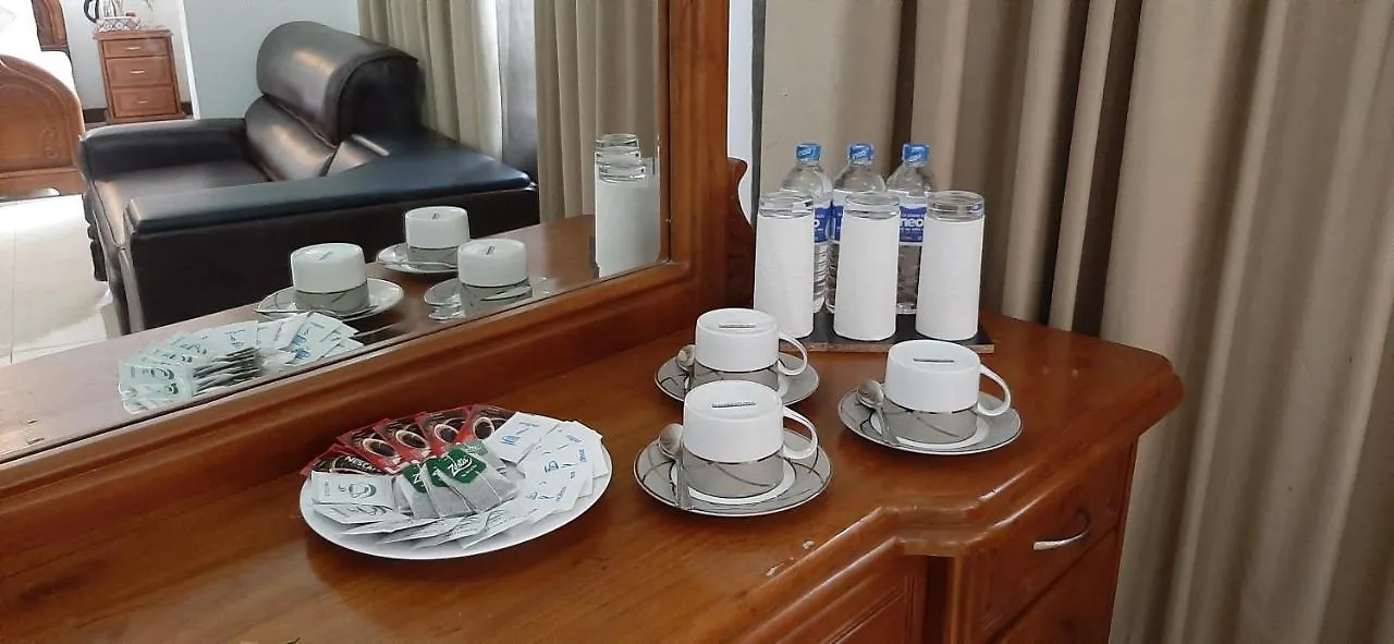 Hotel Blue Bird Negombo Bed & Breakfast