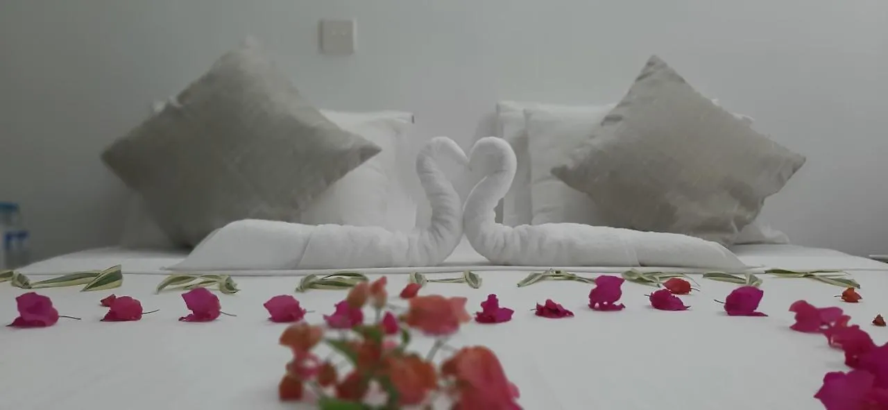 Hotel Blue Bird Negombo 3*,